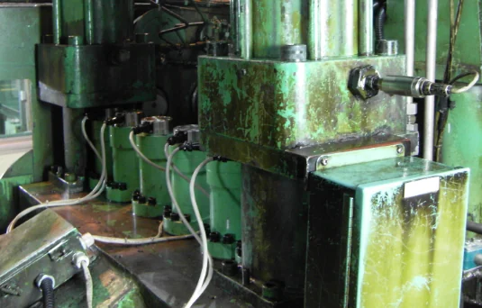 hydraulic cylinder detail